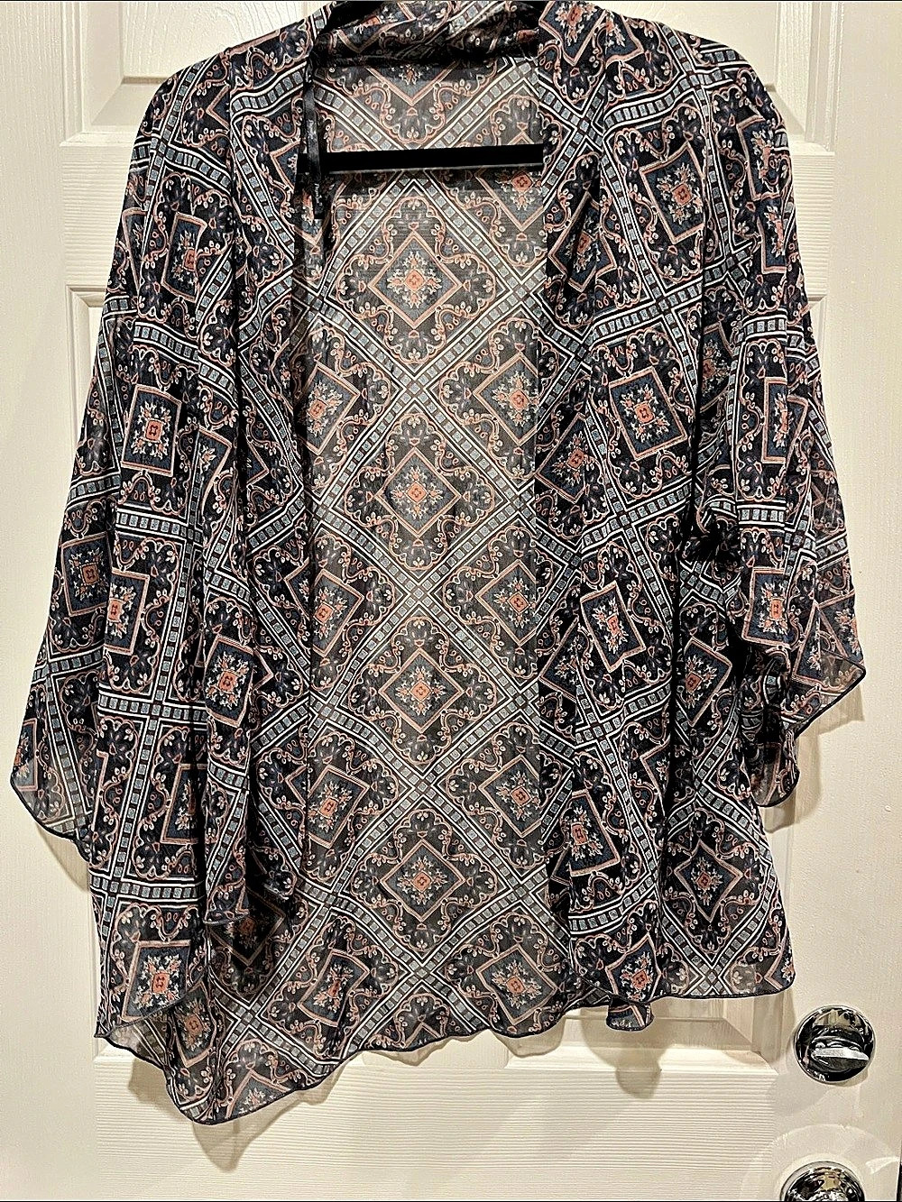 Papaya Paisley Tunic in Black & Blue Size small